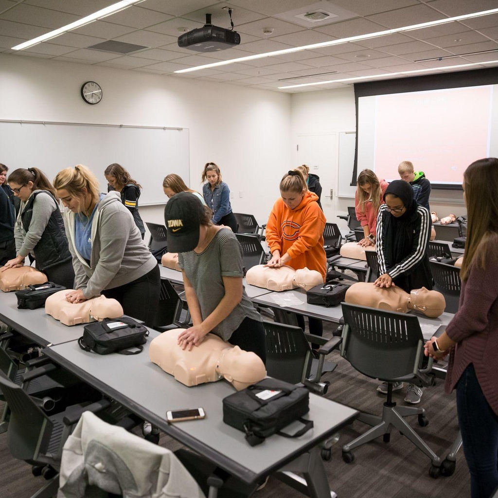 Free CPR/AED, Red Watch Band Training promotional image